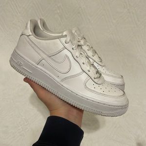 Womens NIKE AIR FORCE 1 shoes